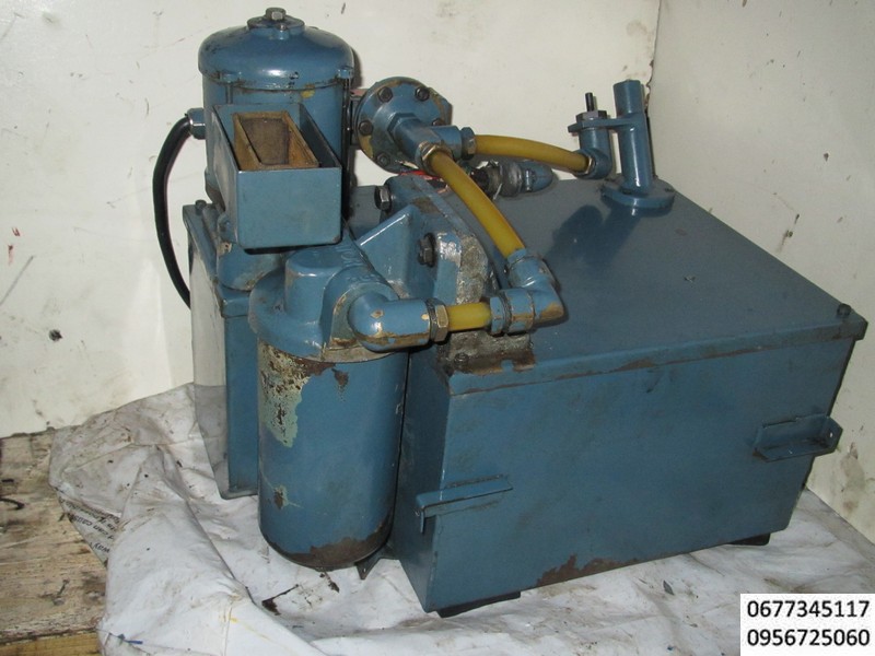 Маслостанция ,гидробак ,гидростанция ,гидравлическая система ,станция охлаждения сож  , Станция очистки и подачи смазочно-охлаждающей жидкости (СОЖ) , прецизионный кругло-шлифовальный станок  Jones & Shipman 1070E , мишка шипман , англия , джонс и шипман